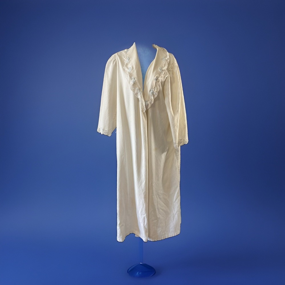 Vintage Eve Stillman Robe Women's Sz Small Ivory W/Lace Trim Long Full Sweep